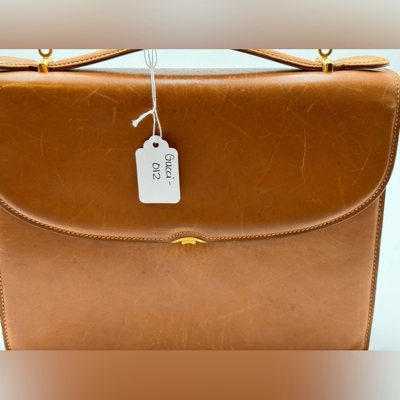 Gucci-Authentic-Vintage All Leather 2 Way Handbag Camel - Picture 13 of 13